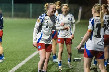 Bild 448 - wBJ Hamburger SV - Eimsbuettler TV 2 : Ergebnis: 16:0
